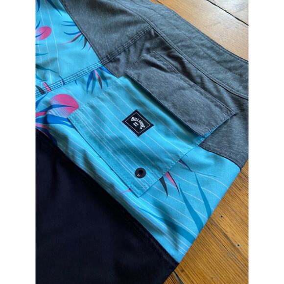 BILLABONG Recycler Tribong Pro Floral Boardshorts sz 30 - Picture 6 of 12